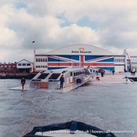 AP1-88 hovercraft number 1 - shipping the superstructure